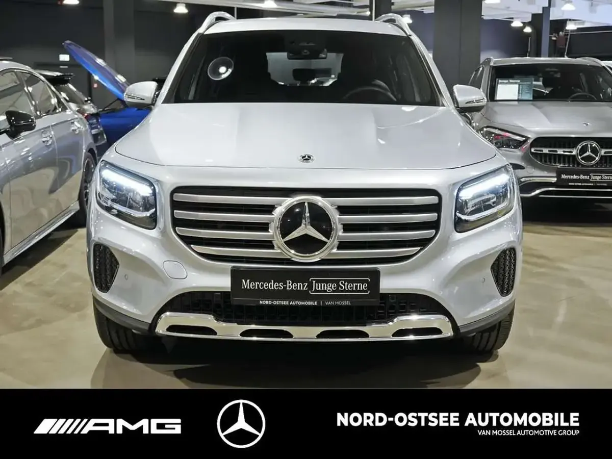 Gebraucht Mercedes GLB200 Progressive 163 PS (119 kW) 2025 Silber SUV