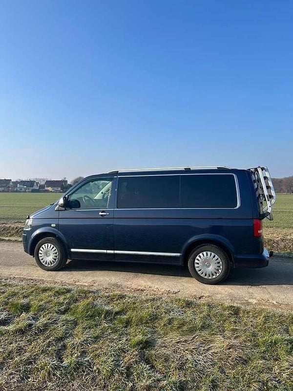 Second-hand VW T5 Startline 140 CP (102 kW) 2014 Albastru Van