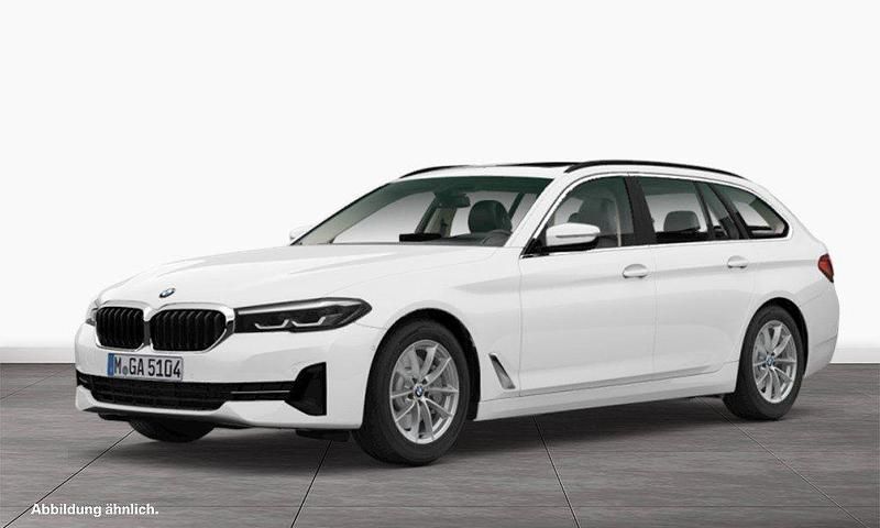 Gebraucht BMW 520 184 PS (135 kW) 2022 Alpinweiß uni Kombi