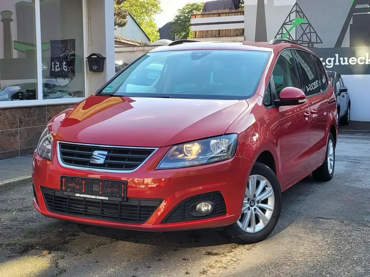 Gebraucht Seat Alhambra Style 150 PS (110 kW) 2018 "romance" rot Van / Kleinbus