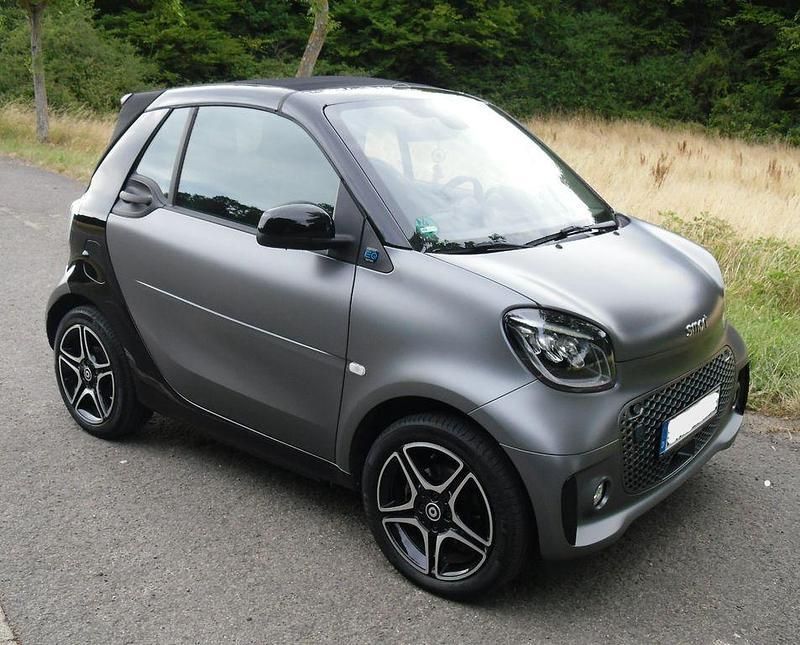 Grau Gebraucht 2022 Smart ForTwo Electric Drive Exclusive Cabrio | 12.900 € (Guter Preis) - Bild 1/4