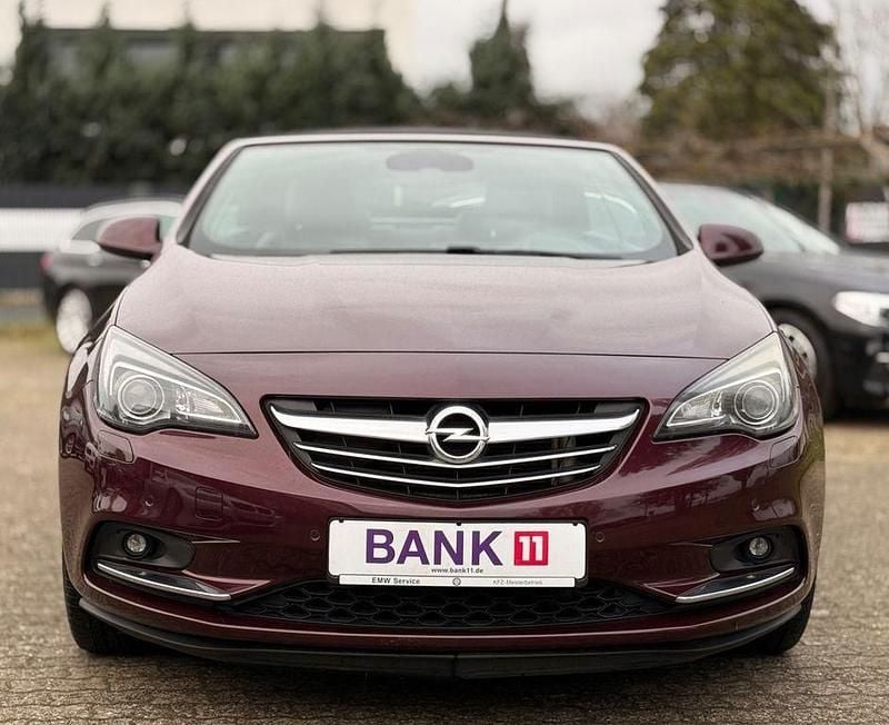 Usata Opel Cascada 140 CV (102 kW) 2014 Rosso Cabrio