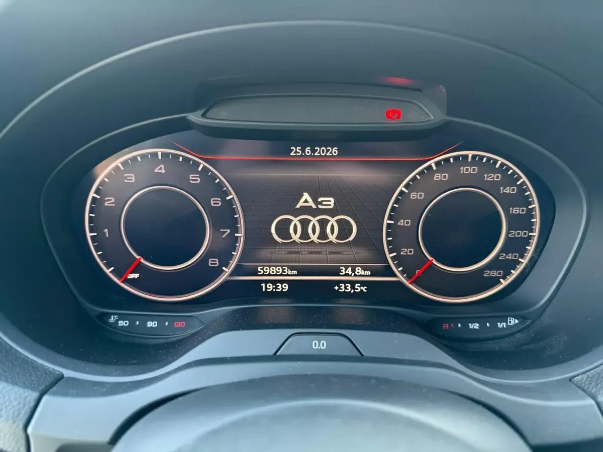 Gebraucht Audi A3 Sport 150 PS (110 kW) 2019 Blau Limousine