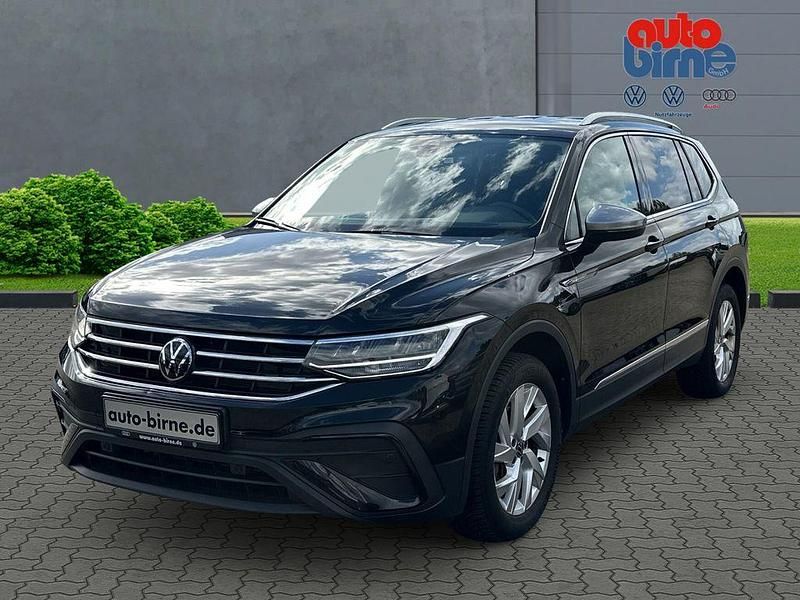 Deep black perleffekt Gebraucht 2024 VW Tiguan Allspace Life SUV | 33.880 € (Guter Preis) - Bild 1/4