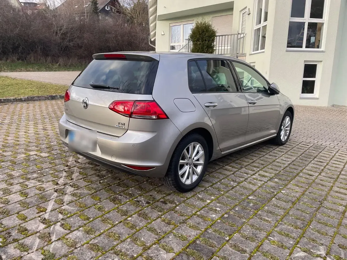 Gebraucht VW Golf VII LOUNGE 86 PS (63 kW) 2015 Silber Limousine