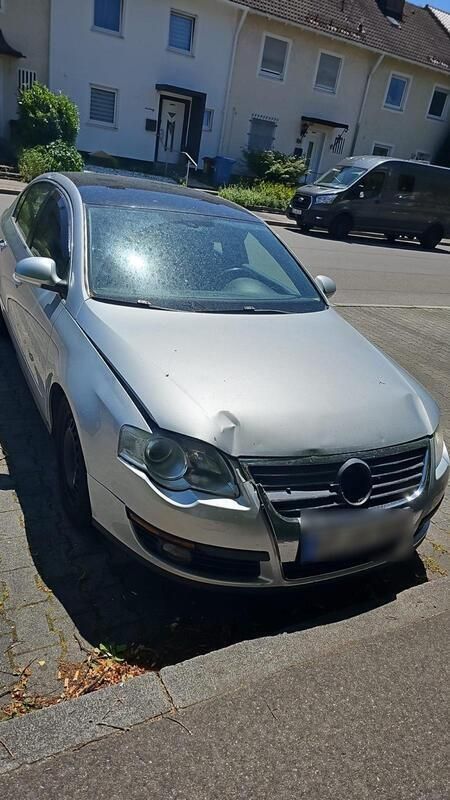 Silber Gebraucht 2007 VW Passat Limousine | 1.300 € (Superpreis) - Bild 1/4