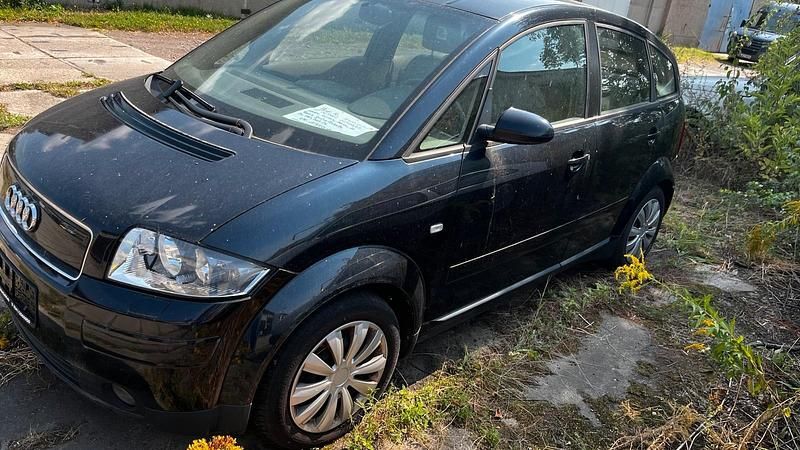 Schwarz Gebraucht 2001 Audi A2 Kleinwagen | 1.350 € - Bild 1/4