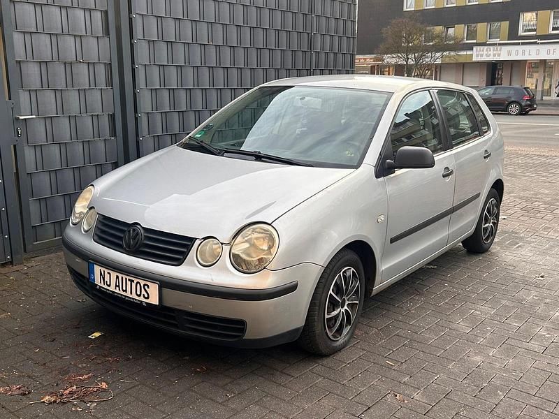 Gebraucht VW Polo 65 PS (47 kW) 2003 Silber Kleinwagen