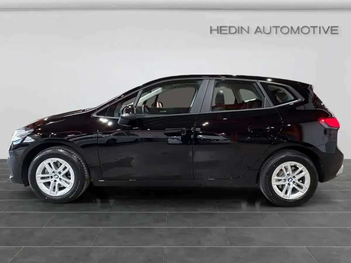 Gebraucht BMW 220 Active Tourer 170 PS (125 kW) 2023 Schwarz Van / Kleinbus