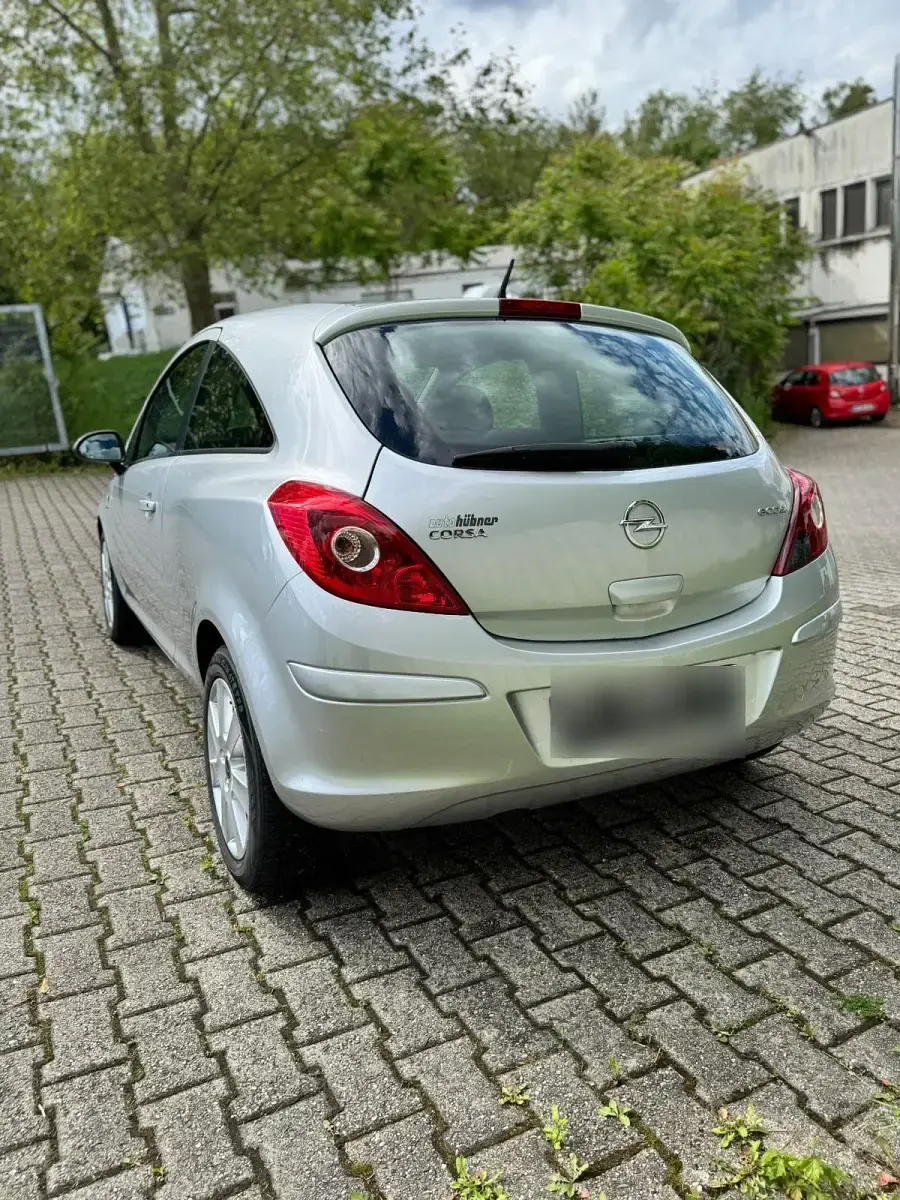 Gebraucht Opel Corsa 60 PS (44 kW) 2013 Silber Kleinwagen