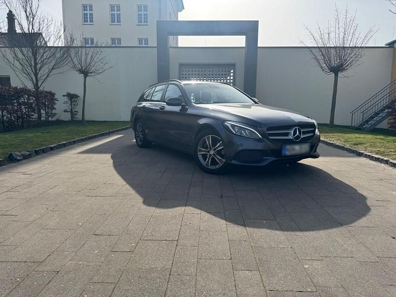 Gebraucht Mercedes C200 136 PS (100 kW) 2016 Grau Kombi