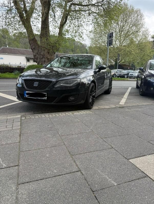 Schwarz Gebraucht 2012 Seat Exeo Sport Limousine | 8.200 € (Etwas zu teuer) - Bild 1/3