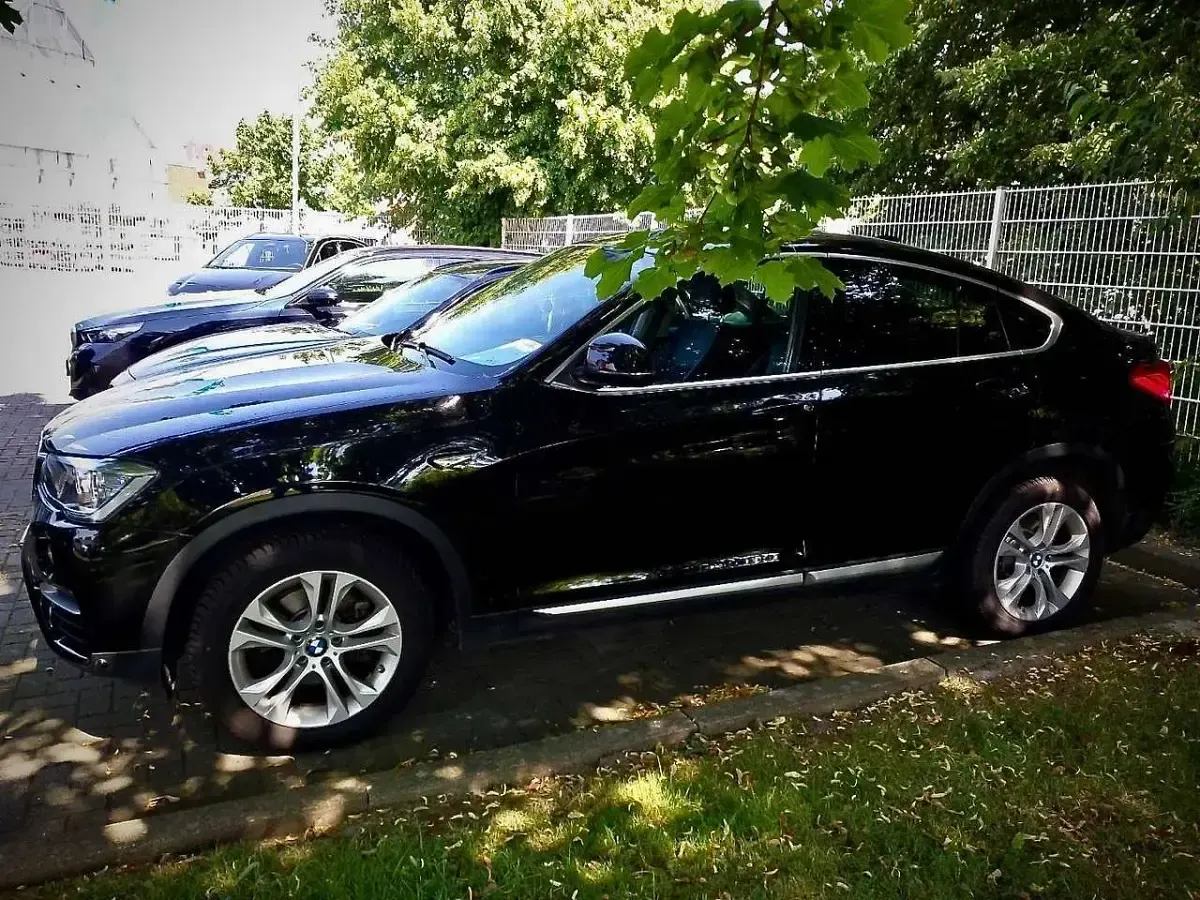 Gebraucht BMW X4 xLine 184 PS (135 kW) 2016 Schwarz ii SUV