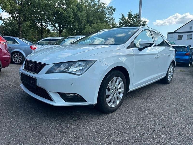 Weiß Gebraucht 2016 Seat Leon ST Style Kombi | 9.690 € (Guter Preis) - Bild 1/4