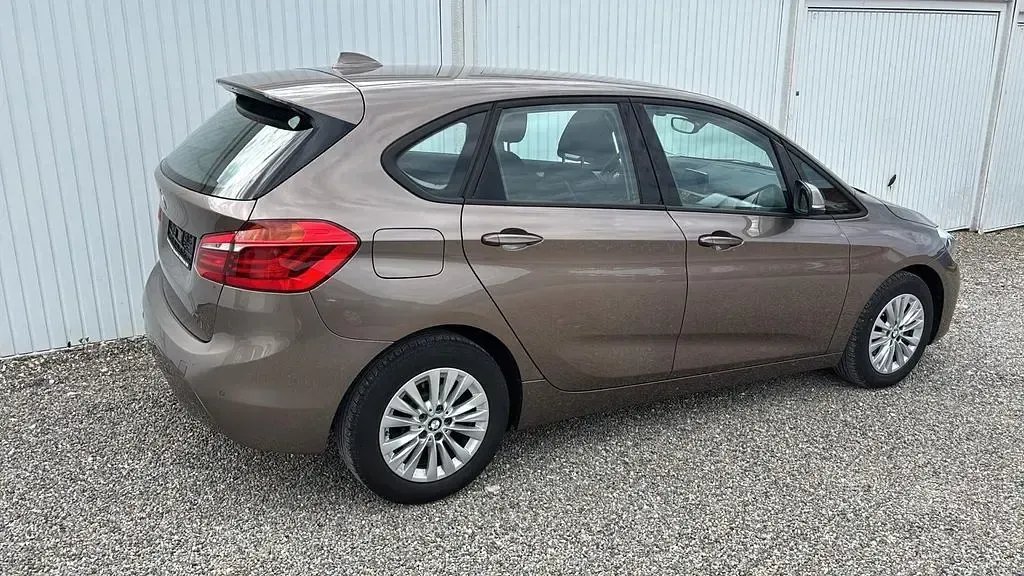Gebraucht BMW 216 Active Tourer Advantage 116 PS (85 kW) 2019 Beige Van / Kleinbus