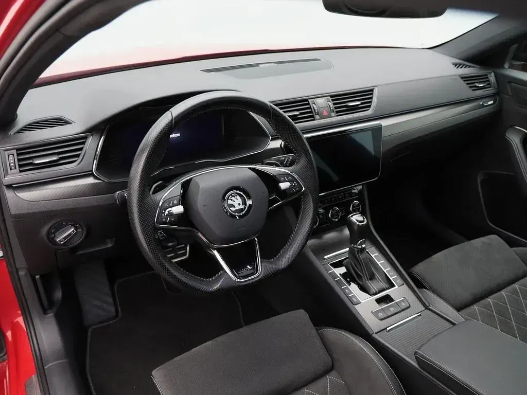 Gebraucht Skoda Superb SportLine 150 PS (110 kW) 2024 Rot Kombi