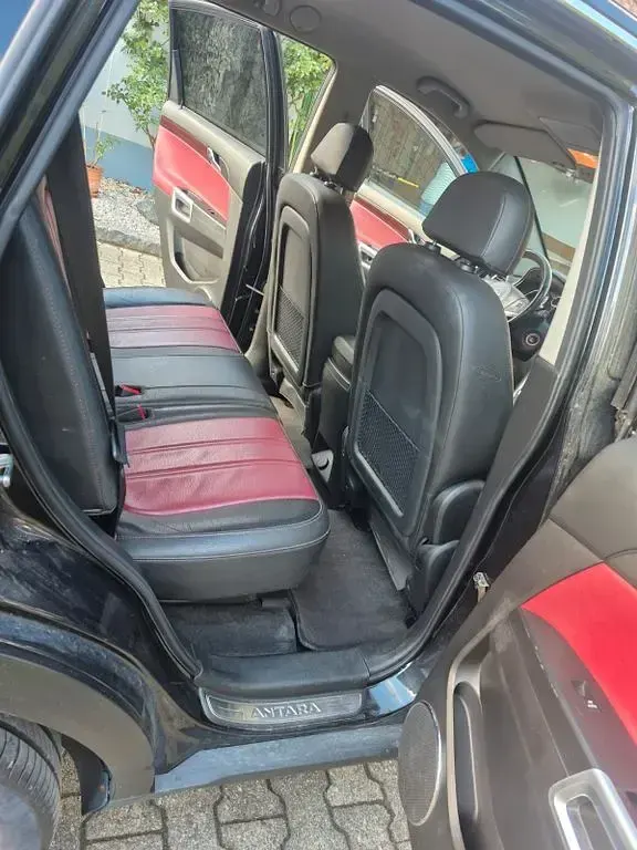 Używany Opel Antara Cosmo 184 KM (135 kW) 2014 Czarny SUV
