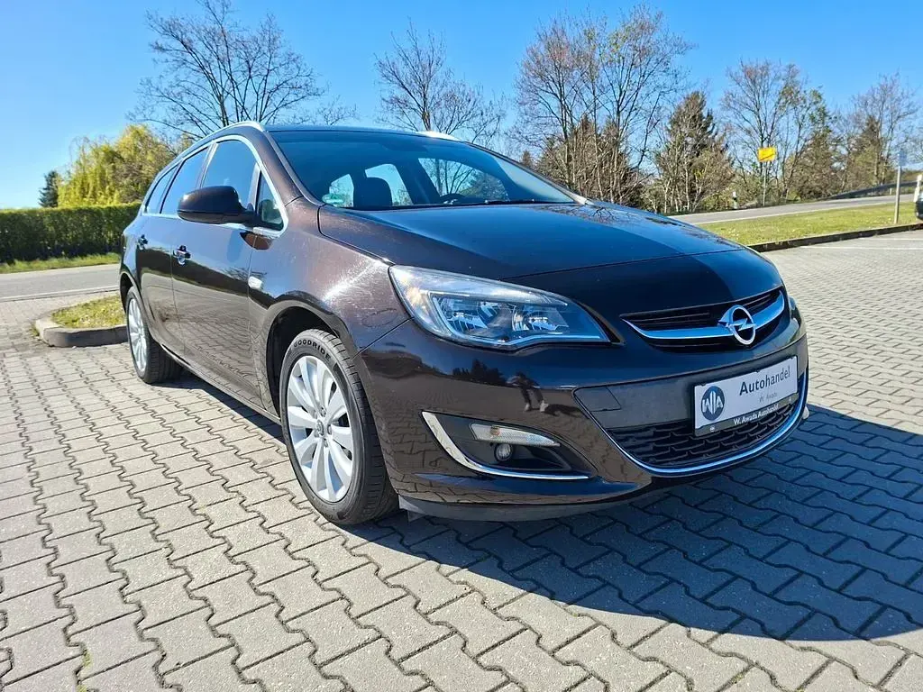 Gebraucht Opel Astra Exklusiv 140 PS (102 kW) 2015 Braun Kombi
