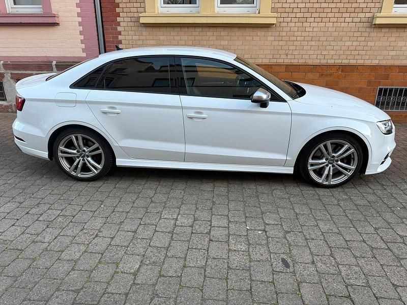 Gebraucht Audi S3 Comfort 300 PS (220 kW) 2020 Weiß Limousine