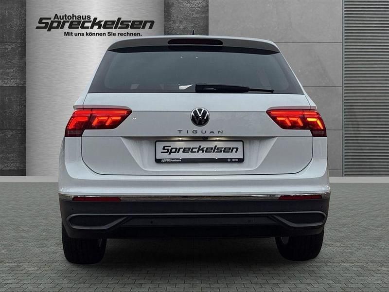 Gebraucht VW Tiguan Active 150 PS (110 kW) 2022 Weiß SUV