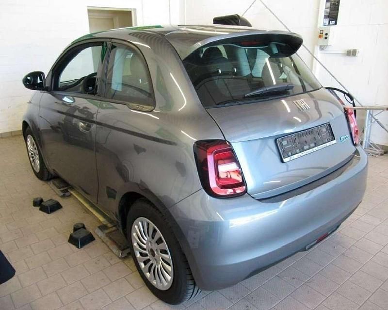 Gebraucht Fiat 500e 86 kW (118 PS) 2023 Grau Kleinwagen