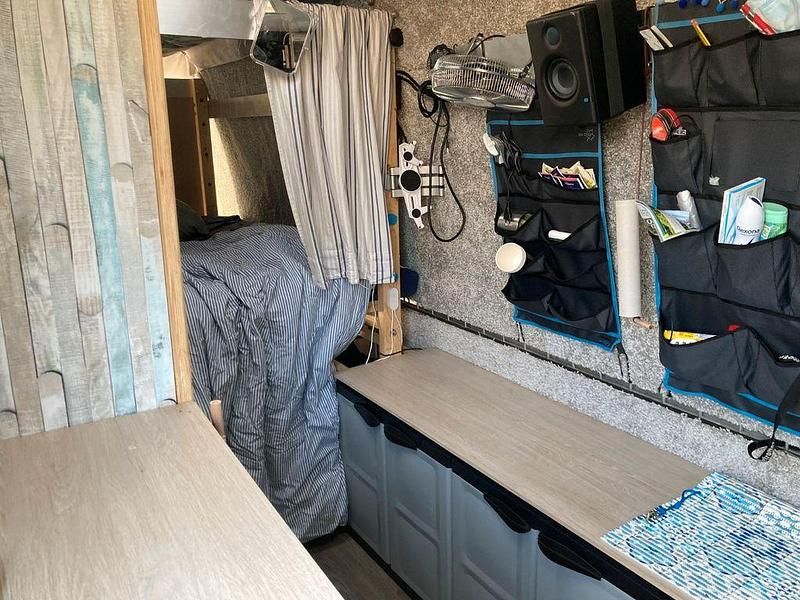 Gebraucht Iveco Daily 126 PS (92 kW) 2016 Weiß Van / Kleinbus