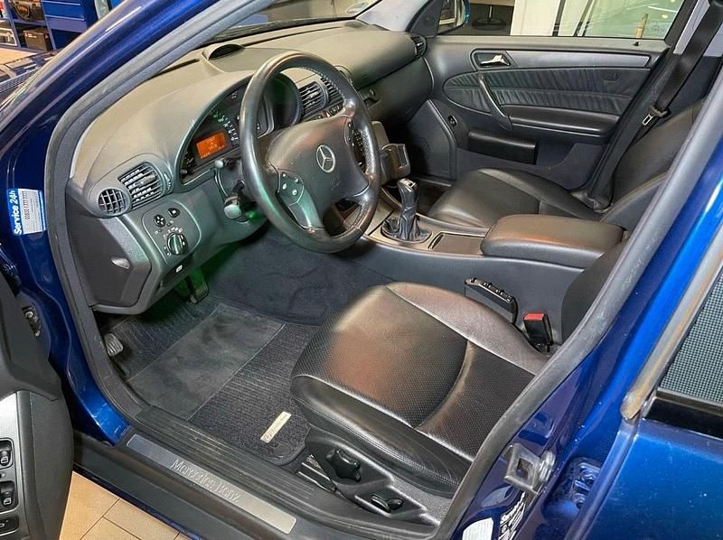 Gebraucht Mercedes C270 175 PS (128 kW) 2001 Blau Limousine