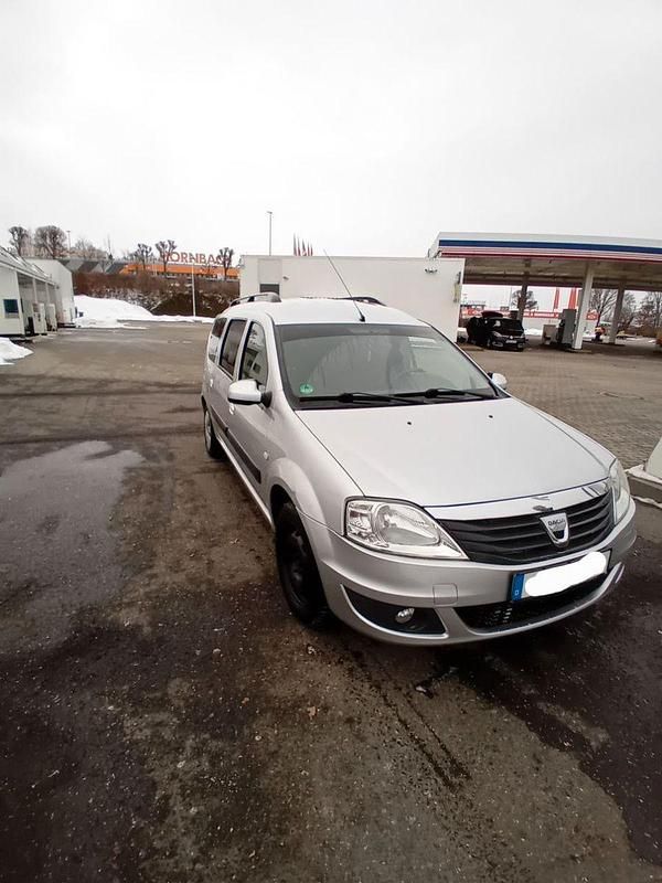Grau Gebraucht 2011 Dacia Logan MCV Kombi | 2.500 € (Etwas zu teuer) - Bild 1/4