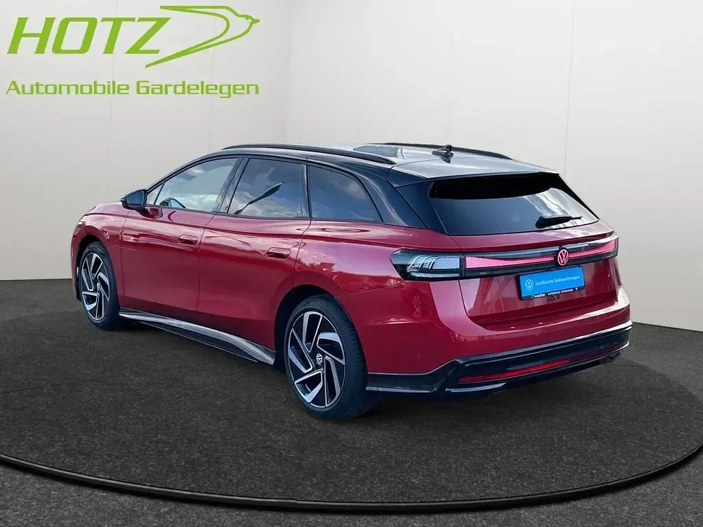 Używany VW ID.7 Pro 210 kW (286 KM) 2025 Czerwony Kombi