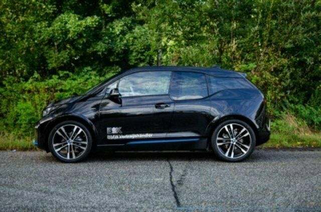 Gebraucht BMW i3 75 kW (102 PS) 2020 Schwarz Kleinwagen
