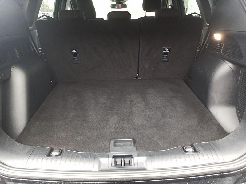 Gebraucht Ford Kuga ST-Line 132 PS (97 kW) 2023 Agate black metallic  (pn4gm) SUV