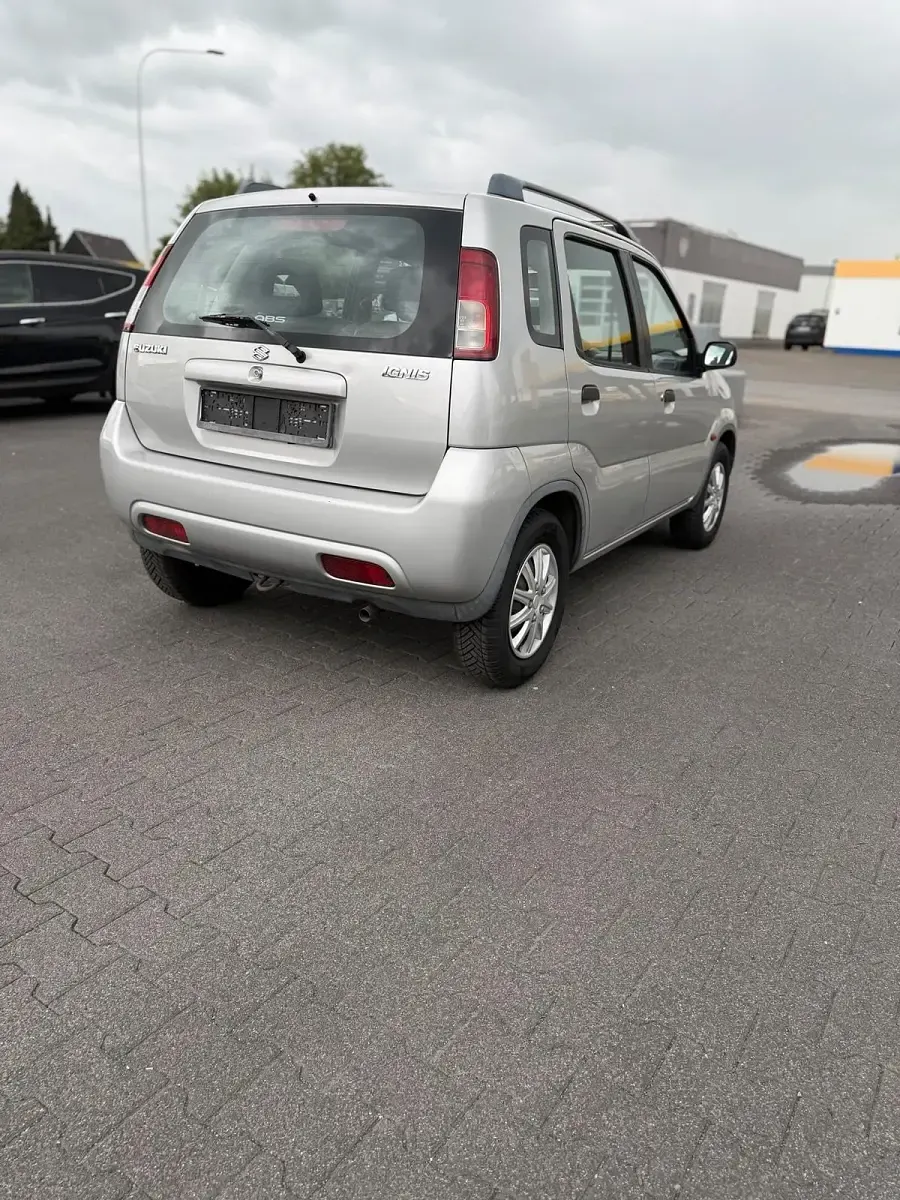 Gebraucht Suzuki Ignis 82 PS (60 kW) 2003 Grau Kleinwagen