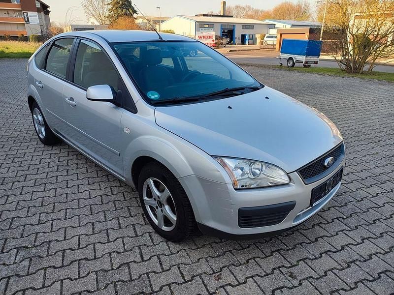 Gebraucht Ford Focus Ambiente 80 PS (58 kW) 2007 Silber Limousine