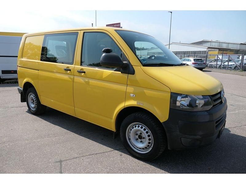 Gebraucht VW T5 84 PS (61 kW) 2013 Ginstergelb r1032 Van