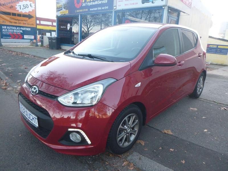 Rot Gebraucht 2014 Hyundai i10 Intro Edition Kleinwagen | 4.690 € (Fairer Preis) - Bild 1/4