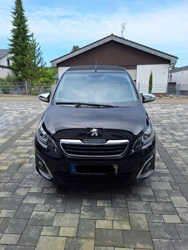 Schwarz Gebraucht 2018 Peugeot 108 Top! Collection Kleinwagen | 8.190 € (Guter Preis) - Bild 1/4