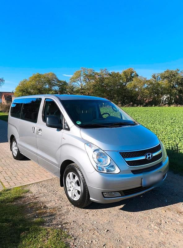 Gebraucht Hyundai H-1 170 PS (125 kW) 2010 Grau Van / Kleinbus