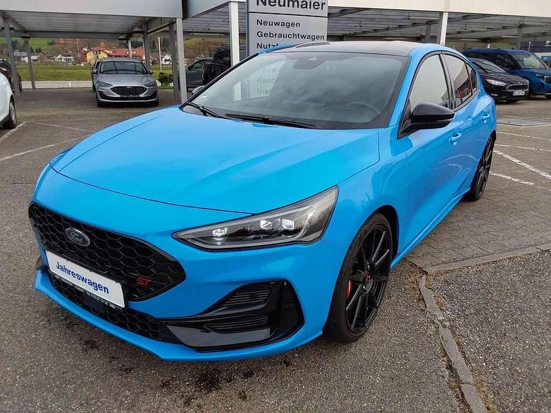 Azura blue Gebraucht 2024 Ford Focus ST Coupé | 41.400 € - Bild 1/4