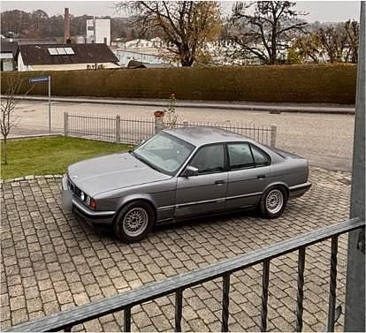 Second-hand BMW 524 115 CP (84 kW) 1991 Berlinǎ