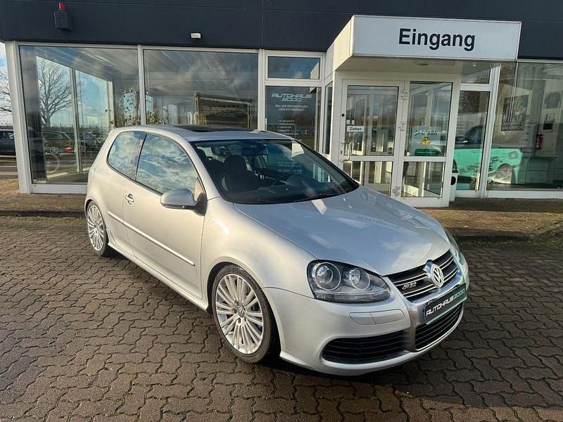 Silber Gebraucht 2006 VW Golf V R Limousine | 13.990 € - Bild 1/4