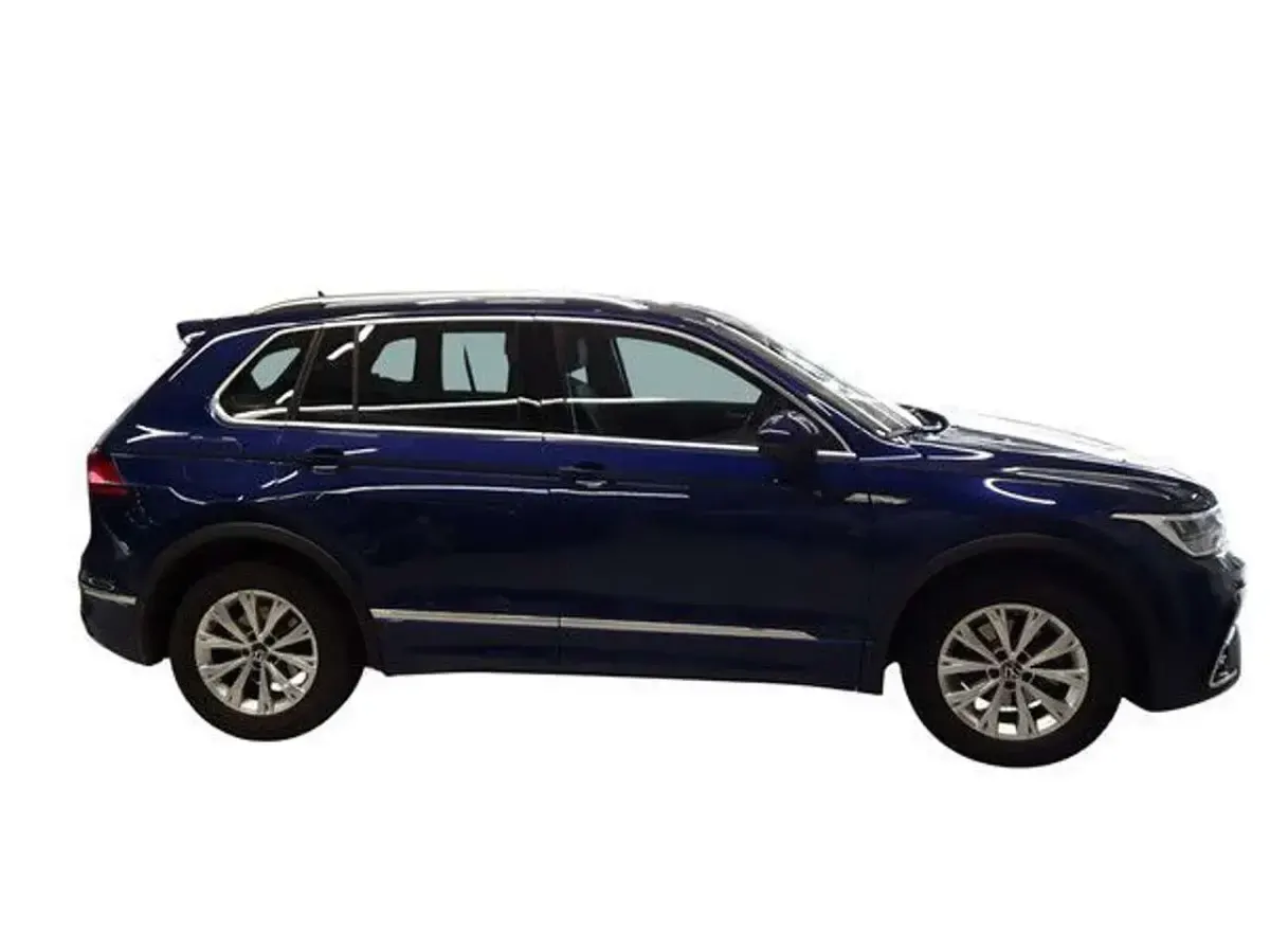 Gebraucht VW Tiguan R-line 150 PS (110 kW) 2024 Blau SUV