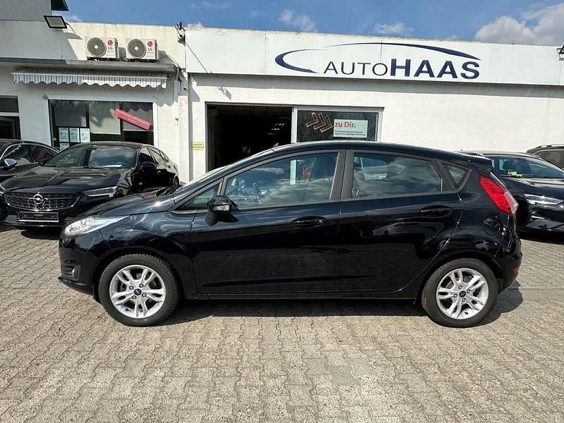 Gebraucht Ford Fiesta Celebration 82 PS (60 kW) 2017 Schwarz Limousine