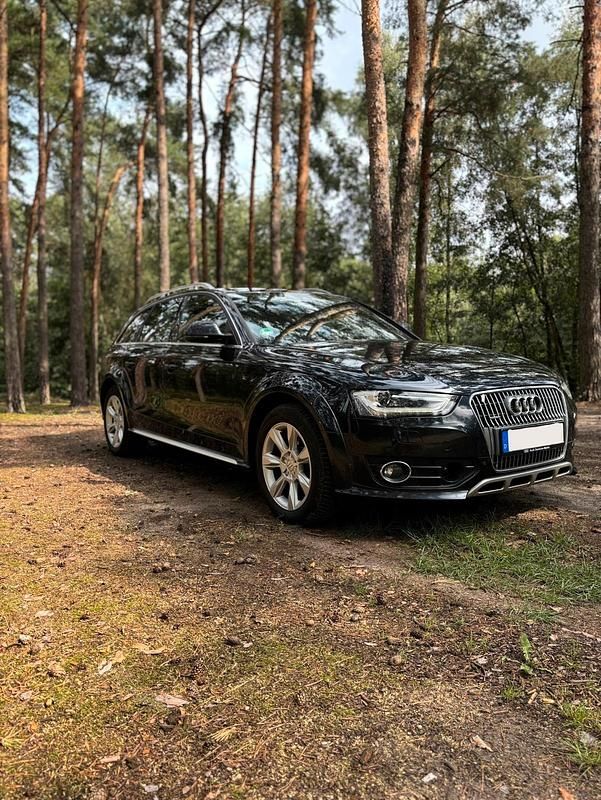 Blau Gebraucht 2015 Audi A4 Allroad Kombi | 13.800 € (Fairer Preis) - Bild 1/4
