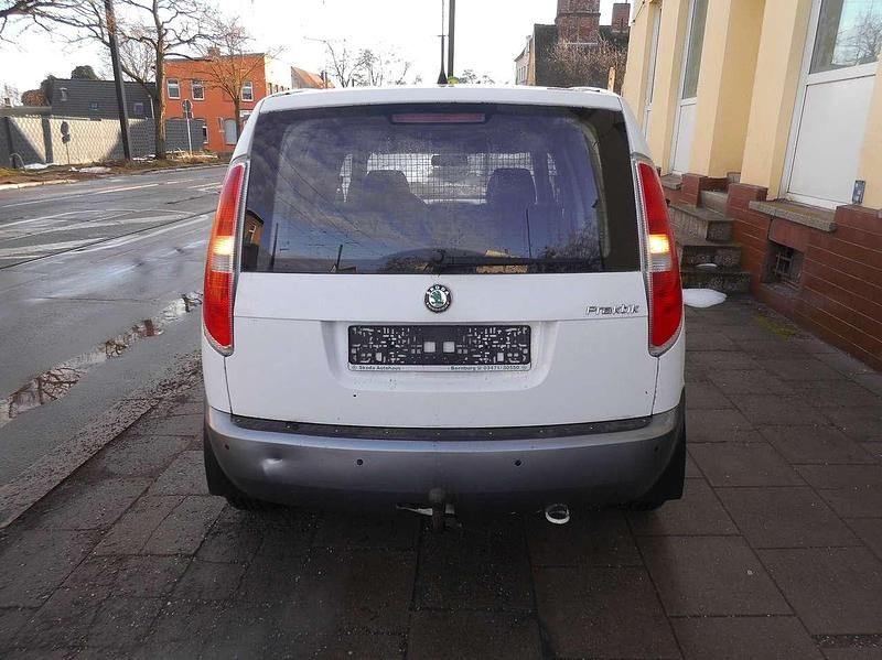 Gebraucht Skoda Roomster 90 PS (66 kW) 2012 Candyweiss Van / Kleinbus