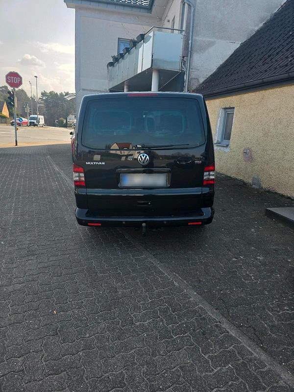 Gebraucht VW Multivan 177 PS (130 kW) 2009 Schwarz Van / Kleinbus