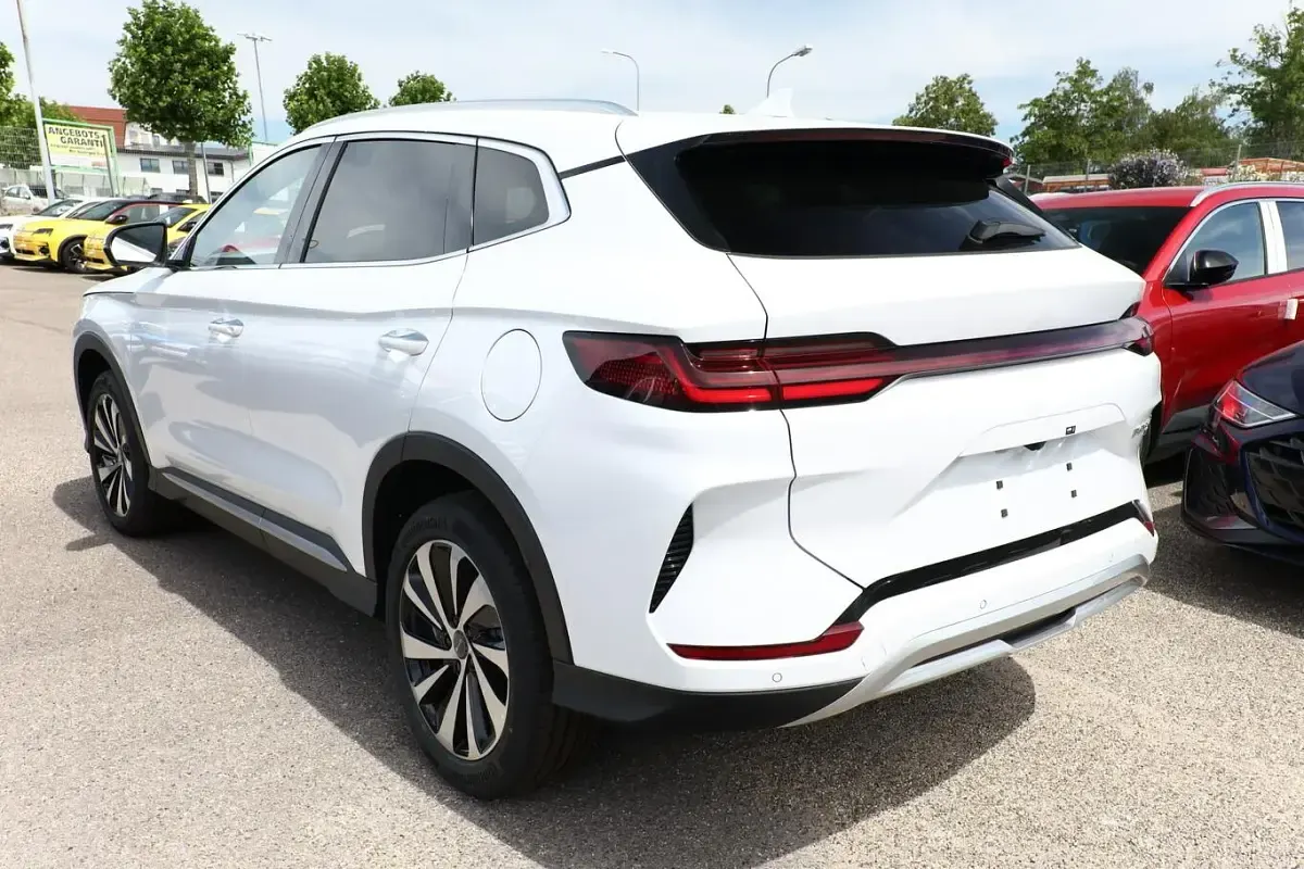 Neu BYD Seal U Comfort 98 PS (72 kW) 2026 Snow white metallic SUV