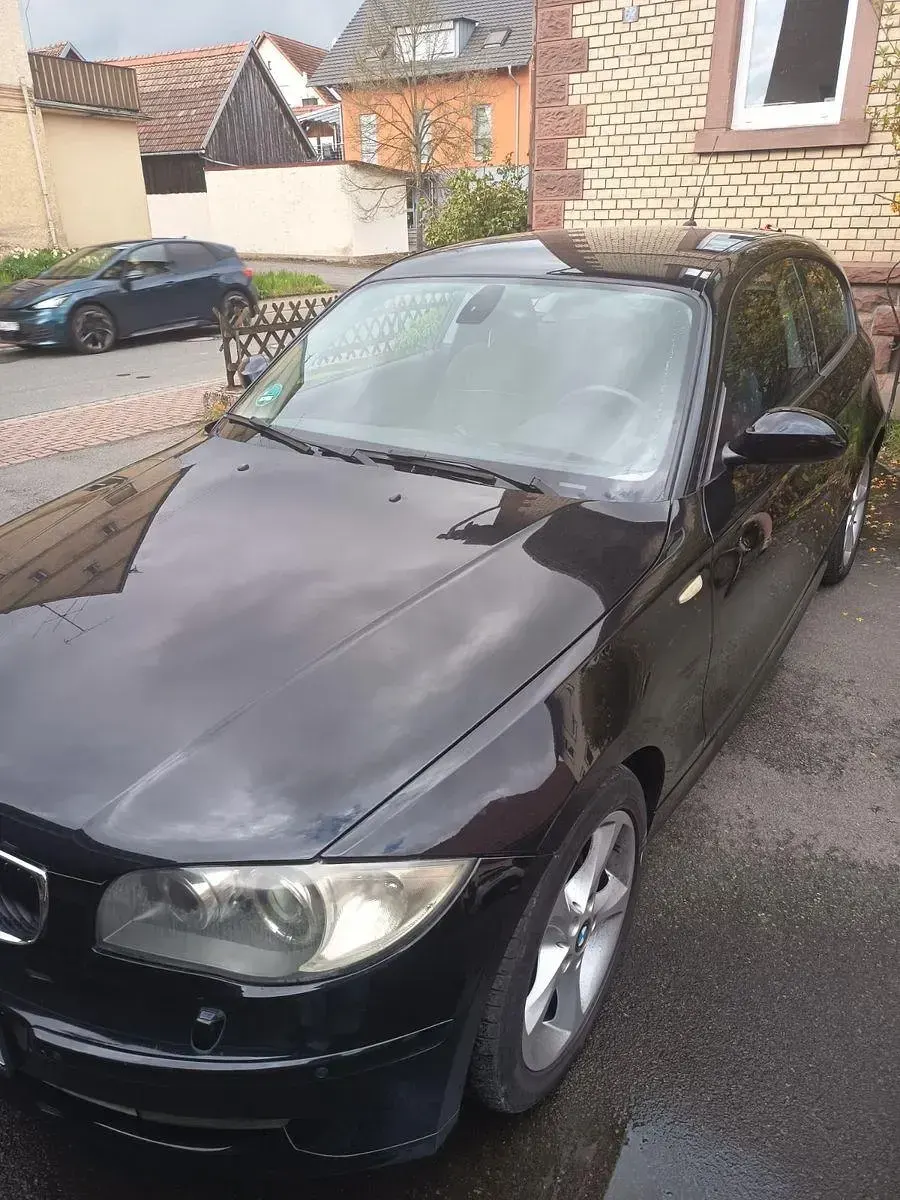 Second-hand BMW 118 143 CP (105 kW) 2008 Negru Hatchback