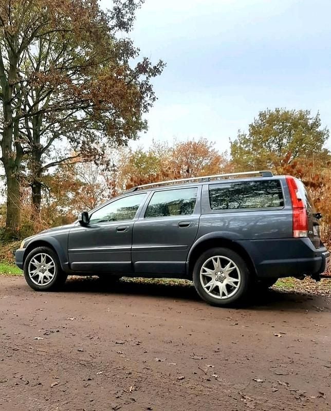 Grau Gebraucht 2007 Volvo XC70 SUV | 4.400 € (Superpreis) - Bild 1/4