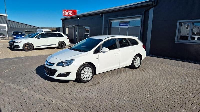 Gebraucht Opel Astra 116 PS (85 kW) 2015 Weiß Kombi