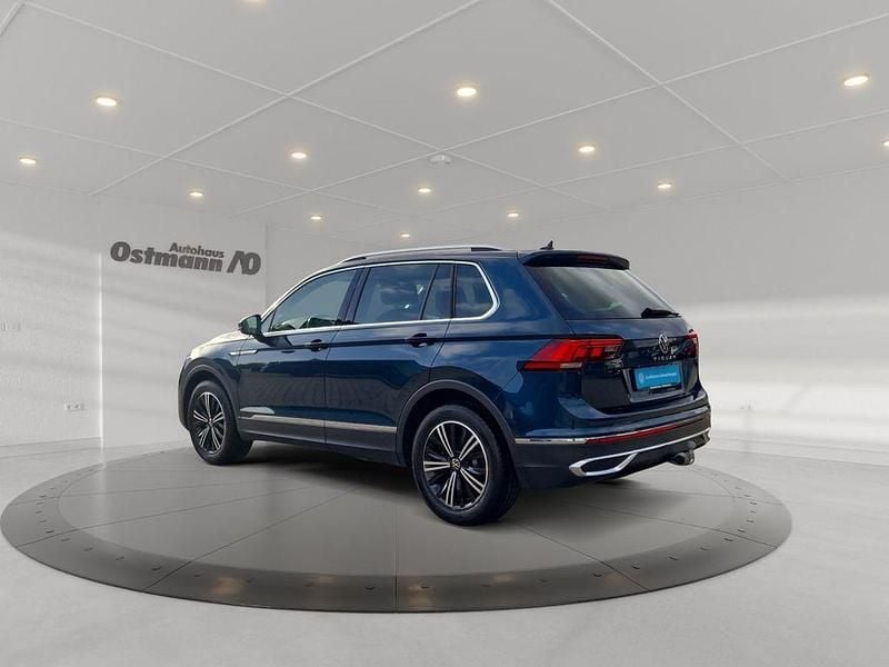 Gebraucht VW Tiguan Elegance 150 PS (110 kW) 2022 Nightshade blue metallic SUV